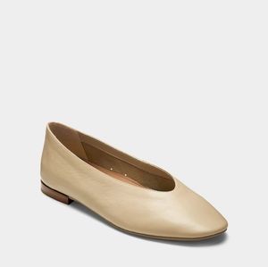 Leather "Bone" Aerosols women's flats